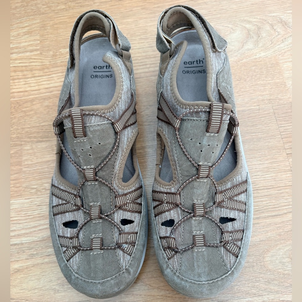 Earth Origins Skye Sid Fisherman Sneaker Sandals NWOT  Size 9.5W